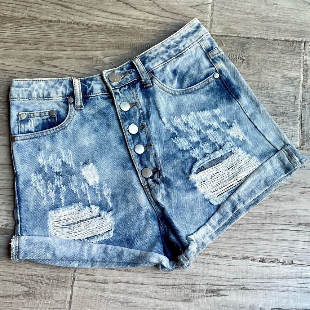 Signature Eight Distressed Jean Shorts Cut Off Cuffed Slight Acid Wash SZ S